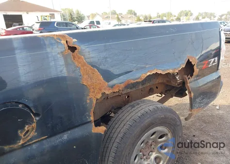 2005 GMC Sierra 1500 Sle from USA, damaged, VIN 2GTEK19B951271063